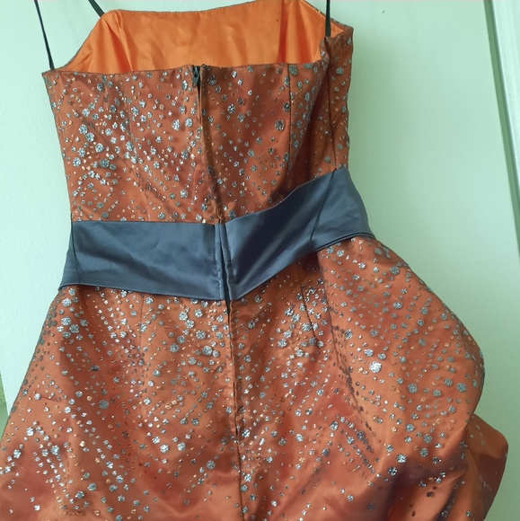 Mini dress - Picture 3 of 3